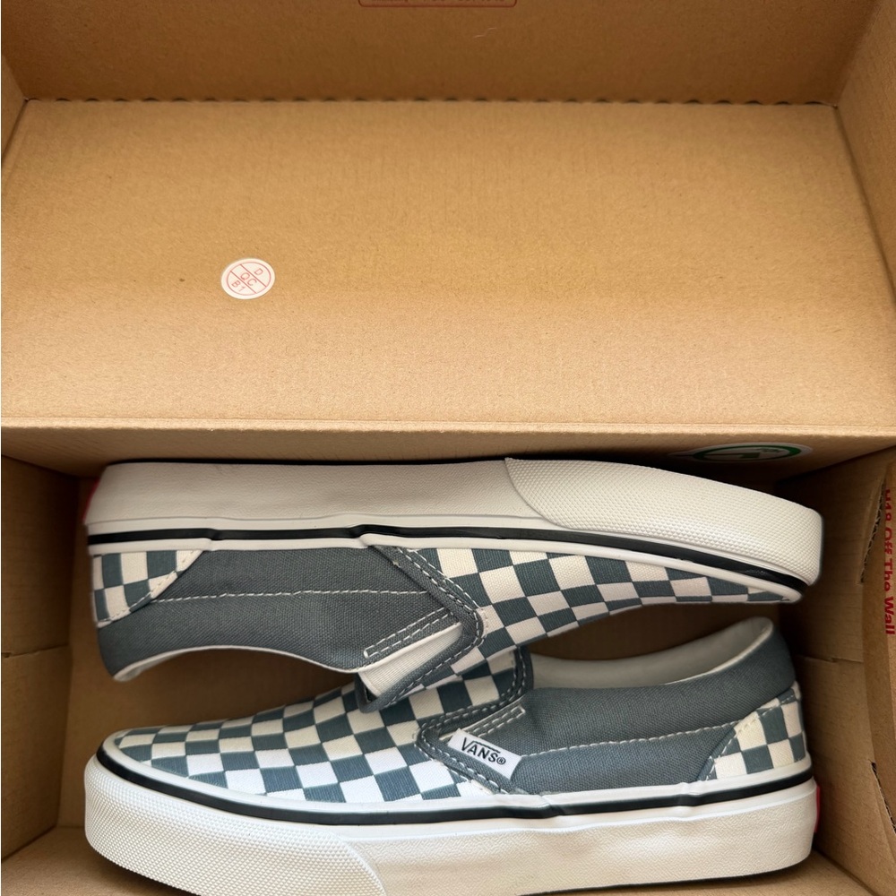 Vans Checkerboard Slip-On Shoes - Picture 4 of 5